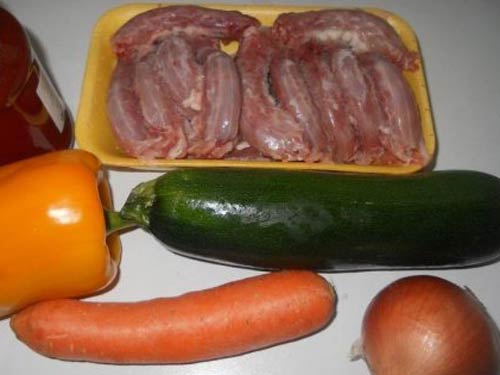 Куриные шейки с овощами