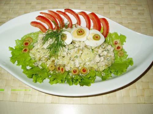 Салат из яиц с маслинами