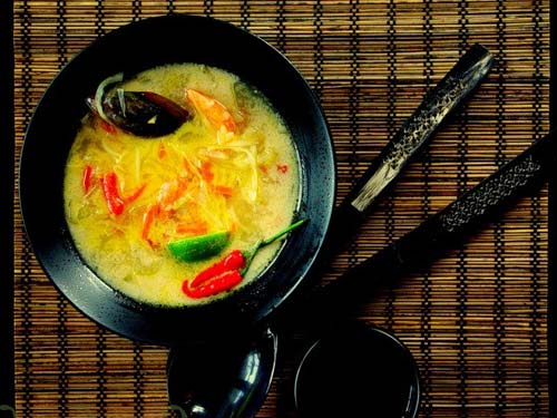 Тайский суп с вермишелью